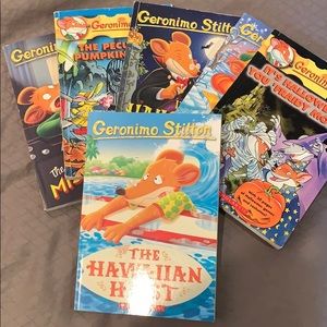 (6) Geronimo Stilton Books.